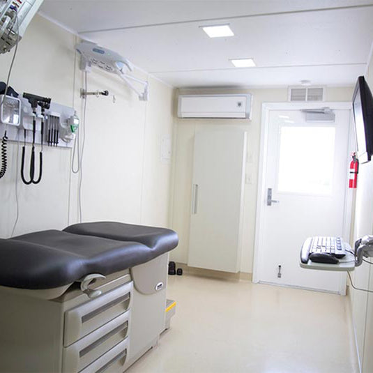 Contêineres para instalações de saúde e uso médico