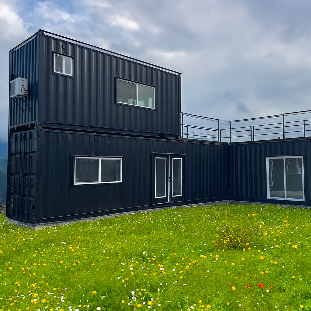 Casas de contêineres marítimos com três quartos