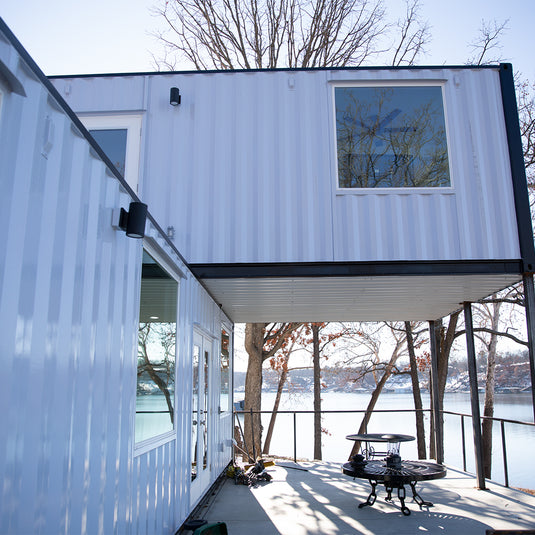 Casa de 3 quartos feita com contêiner marítimo