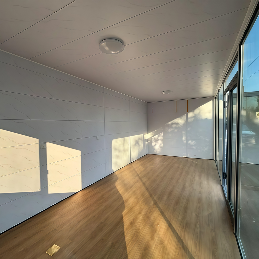 Casas pré-fabricadas em contêineres de aço com design moderno e personalizáveis, além de armazéns tipo cabine da Apple.