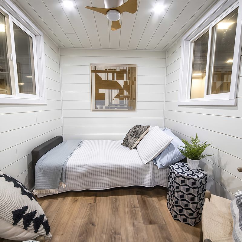 Carregue imagem no visualizador da galeriaCasa modular de aço dobrável em contêiner de 20 pés
